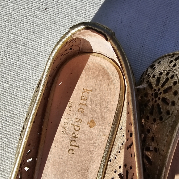 Kate Spade Walsy laser cut Gold leather ballerina flats, sz 8 Perfect - Picture 13 of 15